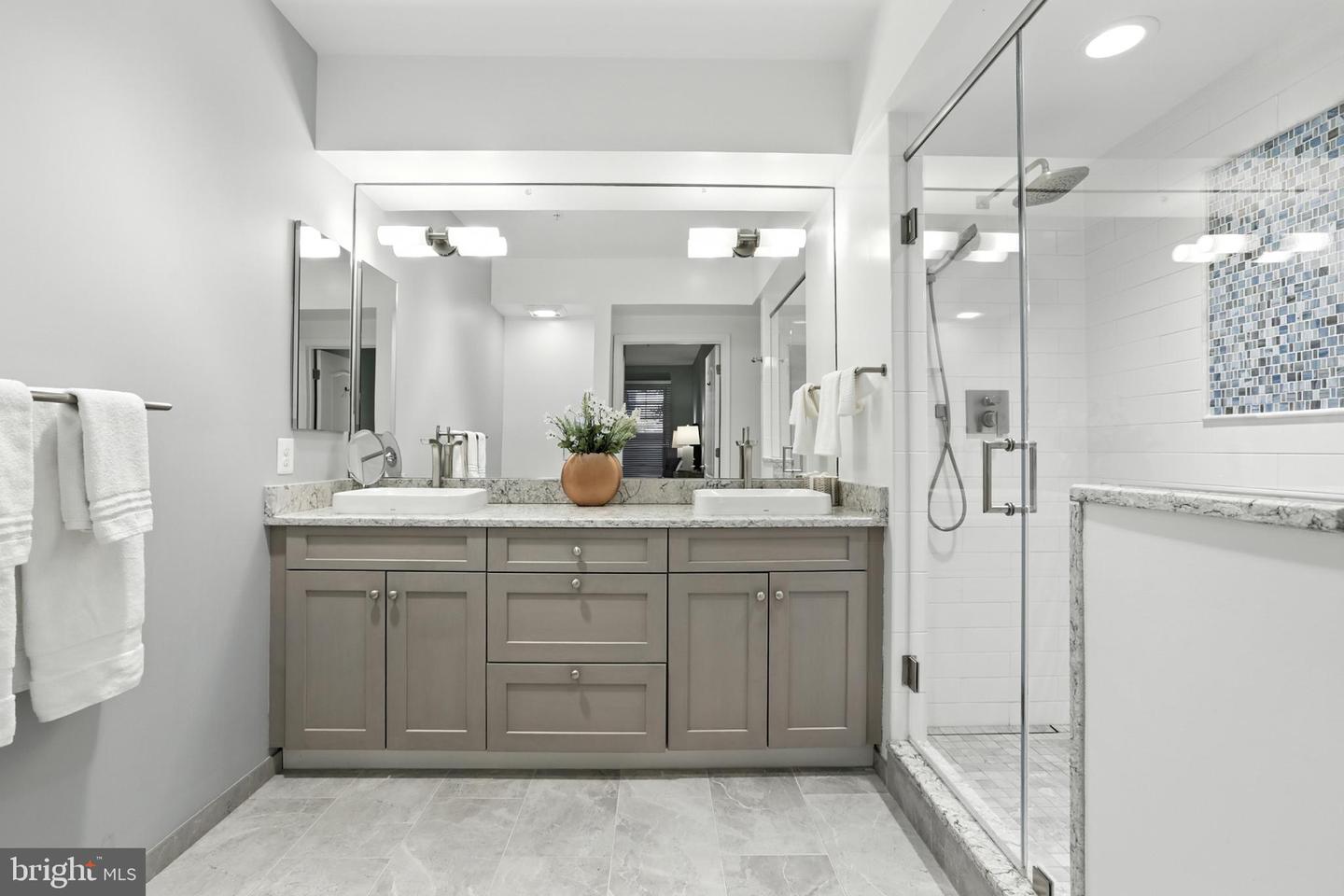 1115 CAMERON ST #104, ALEXANDRIA, Virginia 22314, 2 Bedrooms Bedrooms, 4 Rooms Rooms,2 BathroomsBathrooms,Residential,For sale,1115 CAMERON ST #104,VAAX2048678 MLS # VAAX2048678