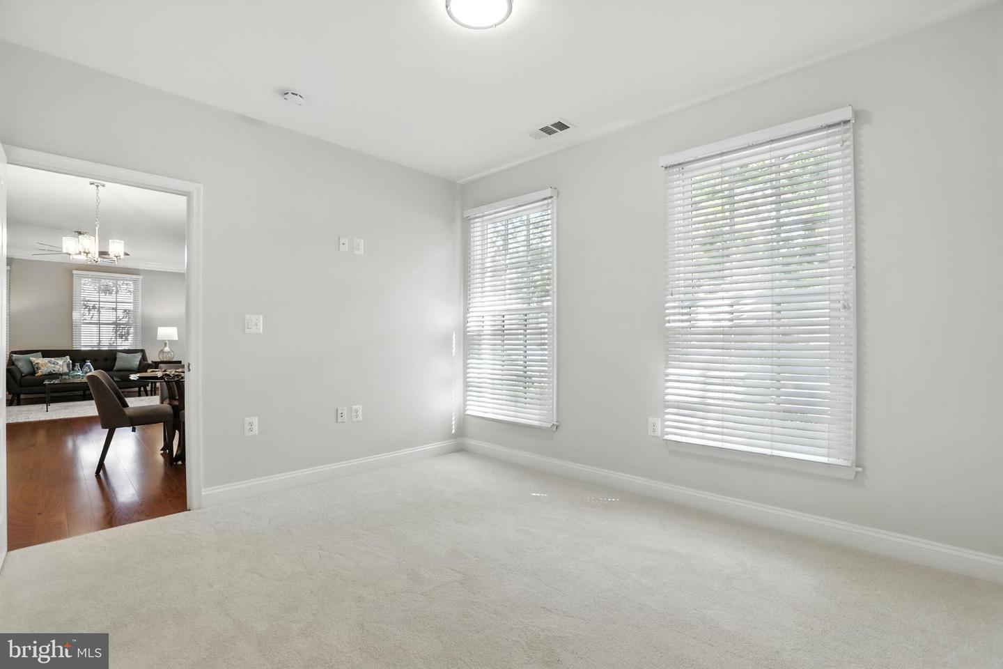 1115 CAMERON ST #104, ALEXANDRIA, Virginia 22314, 2 Bedrooms Bedrooms, 4 Rooms Rooms,2 BathroomsBathrooms,Residential,For sale,1115 CAMERON ST #104,VAAX2048678 MLS # VAAX2048678