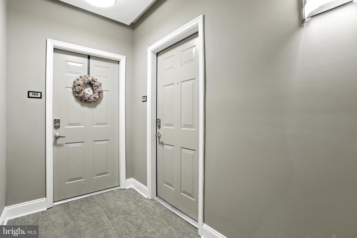 1115 CAMERON ST #104, ALEXANDRIA, Virginia 22314, 2 Bedrooms Bedrooms, 4 Rooms Rooms,2 BathroomsBathrooms,Residential,For sale,1115 CAMERON ST #104,VAAX2048678 MLS # VAAX2048678