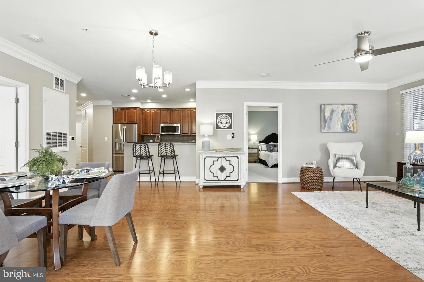 1115 CAMERON ST #104, ALEXANDRIA, Virginia 22314, 2 Bedrooms Bedrooms, 4 Rooms Rooms,2 BathroomsBathrooms,Residential,For sale,1115 CAMERON ST #104,VAAX2048678 MLS # VAAX2048678