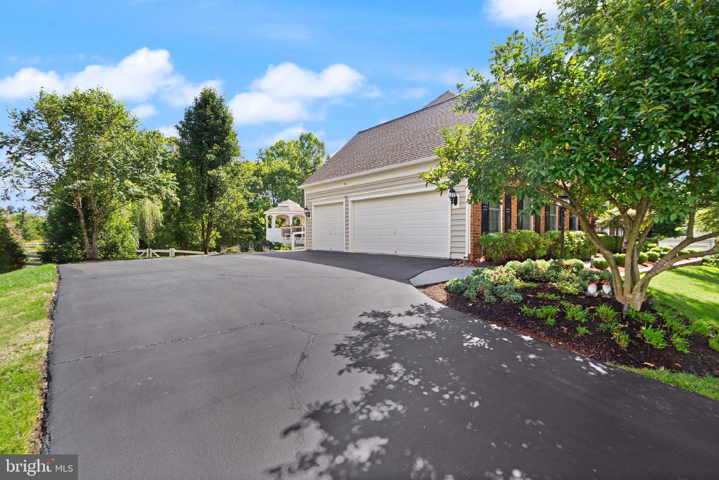 20926 MCINTOSH PL, LEESBURG, Virginia 20175, 6 Bedrooms Bedrooms, ,5 BathroomsBathrooms,Residential,For sale,20926 MCINTOSH PL,VALO2104726 MLS # VALO2104726