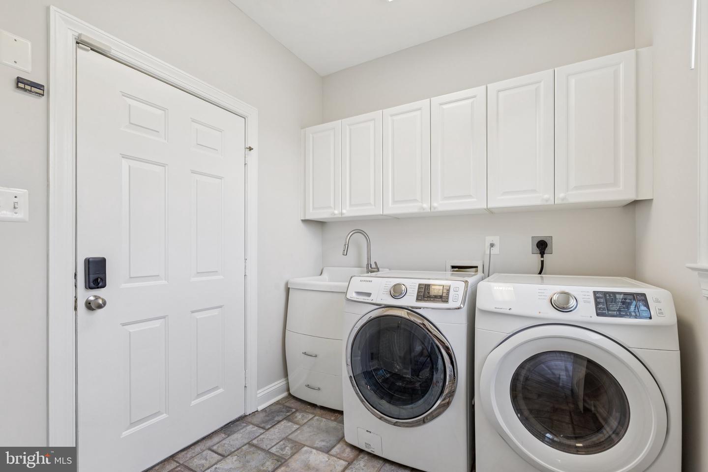 43116 BELGREEN DR, ASHBURN, Virginia 20147, 5 Bedrooms Bedrooms, ,3 BathroomsBathrooms,Residential,For sale,43116 BELGREEN DR,VALO2104728 MLS # VALO2104728