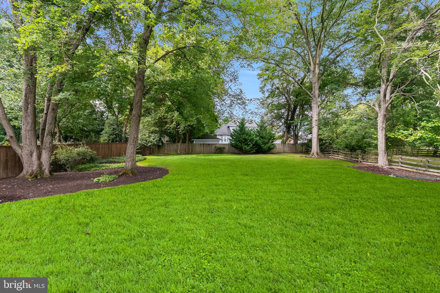 609 MEADOW LN SW, VIENNA, Virginia 22180, 6 Bedrooms Bedrooms, ,6 BathroomsBathrooms,Residential,For sale,609 MEADOW LN SW,VAFX2261876 MLS # VAFX2261876