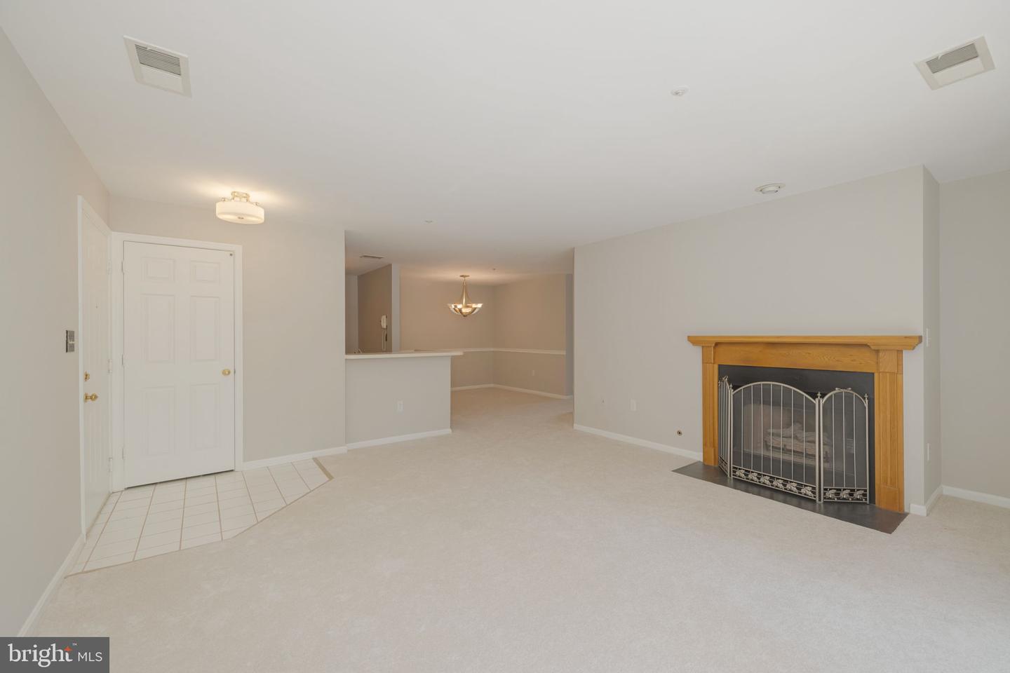 6101 WIGMORE LN #E, ALEXANDRIA, Virginia 22315, 2 Bedrooms Bedrooms, ,2 BathroomsBathrooms,Residential,For sale,6101 WIGMORE LN #E,VAFX2261992 MLS # VAFX2261992