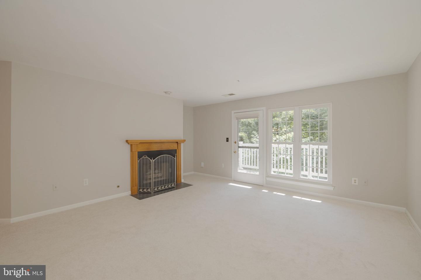 6101 WIGMORE LN #E, ALEXANDRIA, Virginia 22315, 2 Bedrooms Bedrooms, ,2 BathroomsBathrooms,Residential,For sale,6101 WIGMORE LN #E,VAFX2261992 MLS # VAFX2261992