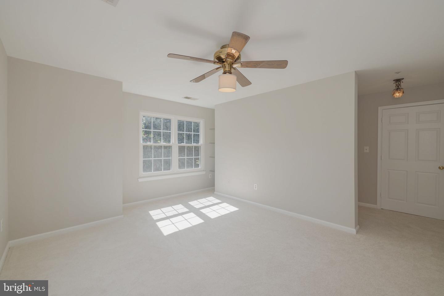 6101 WIGMORE LN #E, ALEXANDRIA, Virginia 22315, 2 Bedrooms Bedrooms, ,2 BathroomsBathrooms,Residential,For sale,6101 WIGMORE LN #E,VAFX2261992 MLS # VAFX2261992