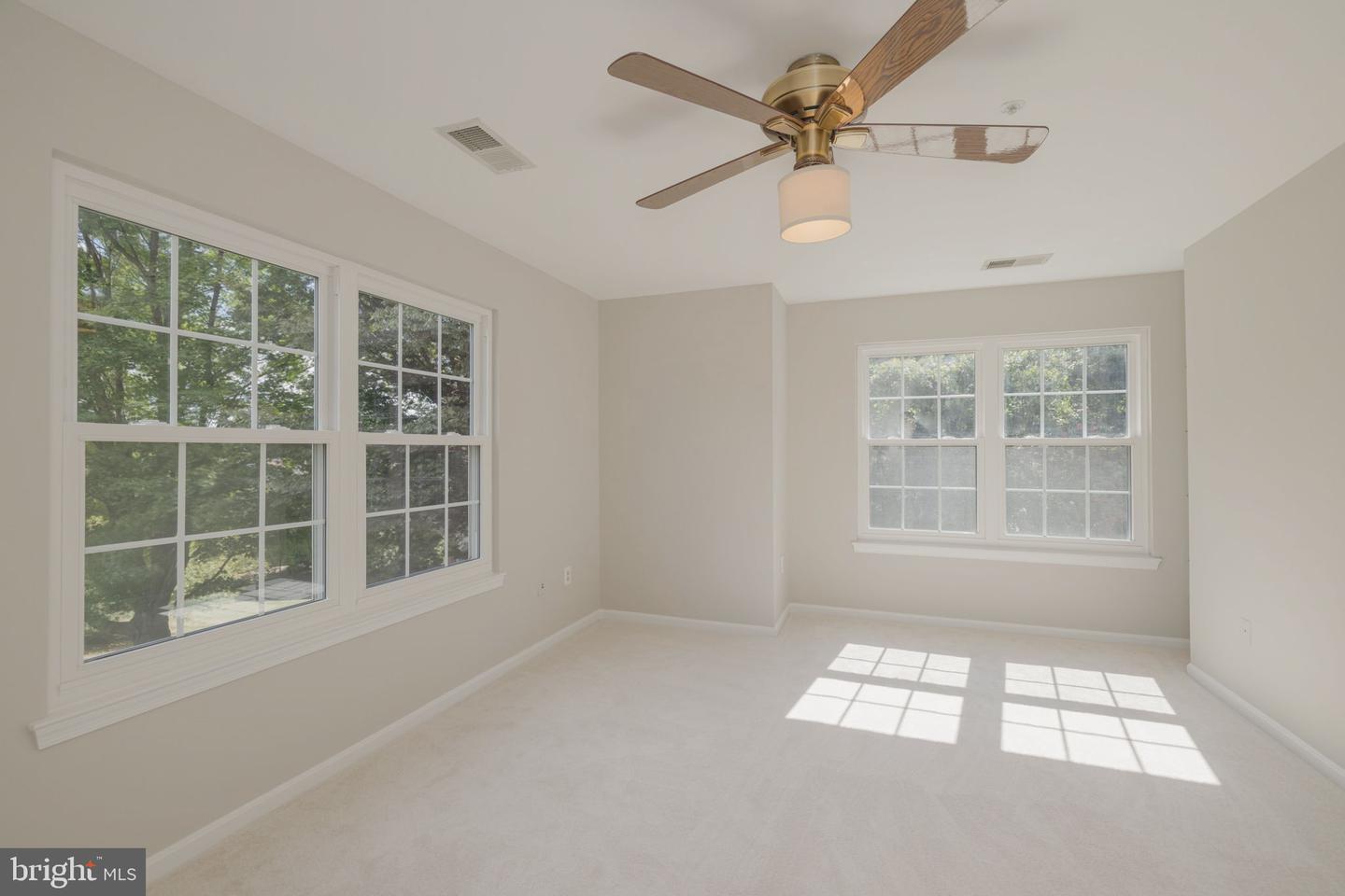 6101 WIGMORE LN #E, ALEXANDRIA, Virginia 22315, 2 Bedrooms Bedrooms, ,2 BathroomsBathrooms,Residential,For sale,6101 WIGMORE LN #E,VAFX2261992 MLS # VAFX2261992