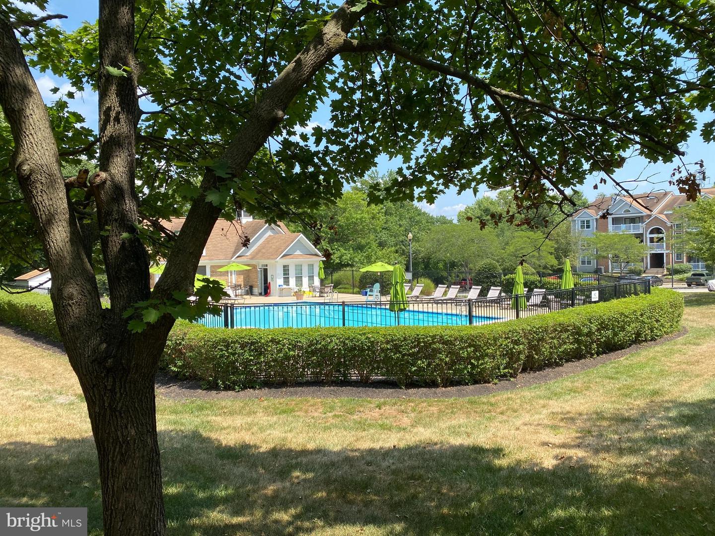 6101 WIGMORE LN #E, ALEXANDRIA, Virginia 22315, 2 Bedrooms Bedrooms, ,2 BathroomsBathrooms,Residential,For sale,6101 WIGMORE LN #E,VAFX2261992 MLS # VAFX2261992
