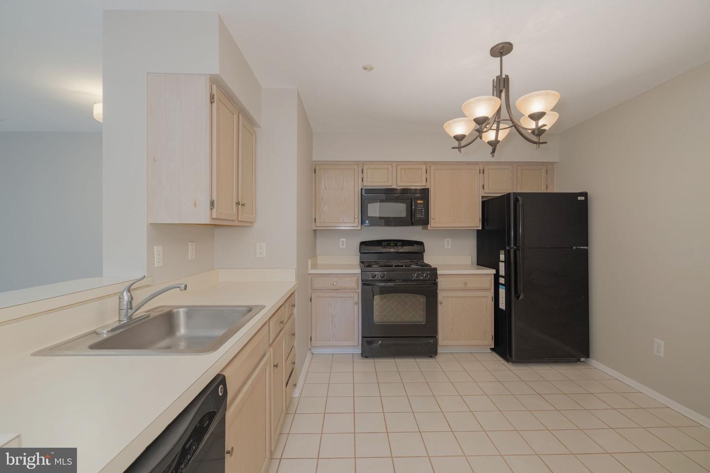 6101 WIGMORE LN #E, ALEXANDRIA, Virginia 22315, 2 Bedrooms Bedrooms, ,2 BathroomsBathrooms,Residential,For sale,6101 WIGMORE LN #E,VAFX2261992 MLS # VAFX2261992