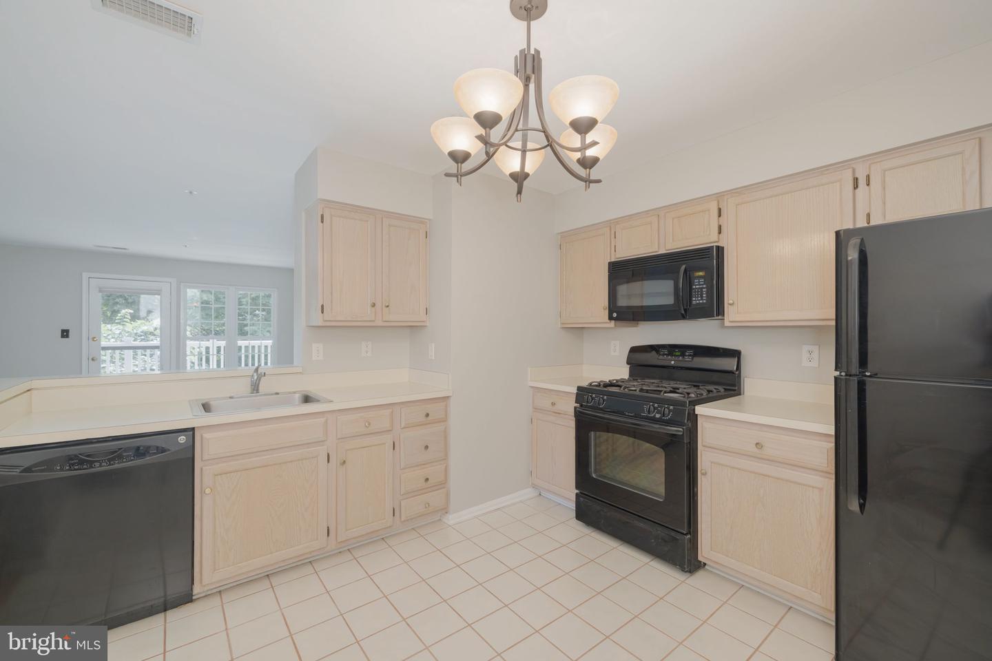 6101 WIGMORE LN #E, ALEXANDRIA, Virginia 22315, 2 Bedrooms Bedrooms, ,2 BathroomsBathrooms,Residential,For sale,6101 WIGMORE LN #E,VAFX2261992 MLS # VAFX2261992