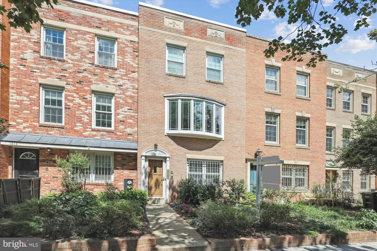 1811 T ST NW, WASHINGTON, District Of Columbia 20009, 3 Bedrooms Bedrooms, ,2 BathroomsBathrooms,Residential,For sale,1811 T ST NW,DCDC2215742 MLS # DCDC2215742