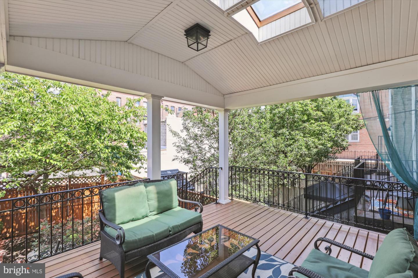 1811 T ST NW, WASHINGTON, District Of Columbia 20009, 3 Bedrooms Bedrooms, ,2 BathroomsBathrooms,Residential,For sale,1811 T ST NW,DCDC2215742 MLS # DCDC2215742