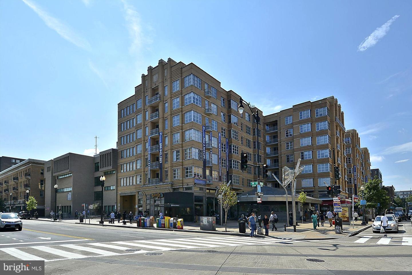 1811 T ST NW, WASHINGTON, District Of Columbia 20009, 3 Bedrooms Bedrooms, ,2 BathroomsBathrooms,Residential,For sale,1811 T ST NW,DCDC2215742 MLS # DCDC2215742