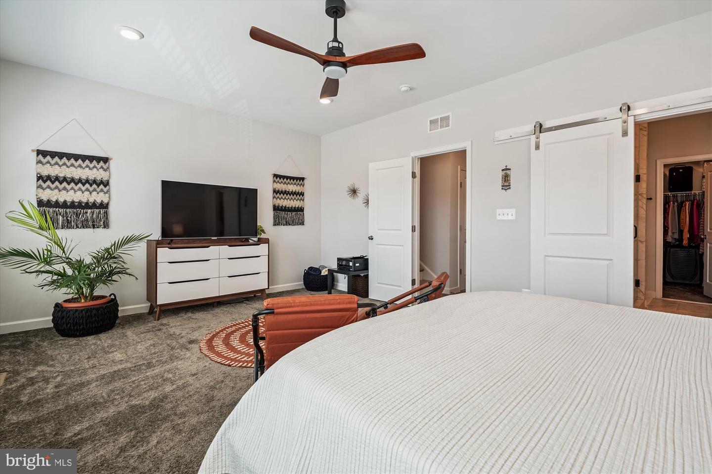 12553 TODD LN, FAIRFAX, Virginia 22033, 3 Bedrooms Bedrooms, ,3 BathroomsBathrooms,Residential,For sale,12553 TODD LN,VAFX2262094 MLS # VAFX2262094