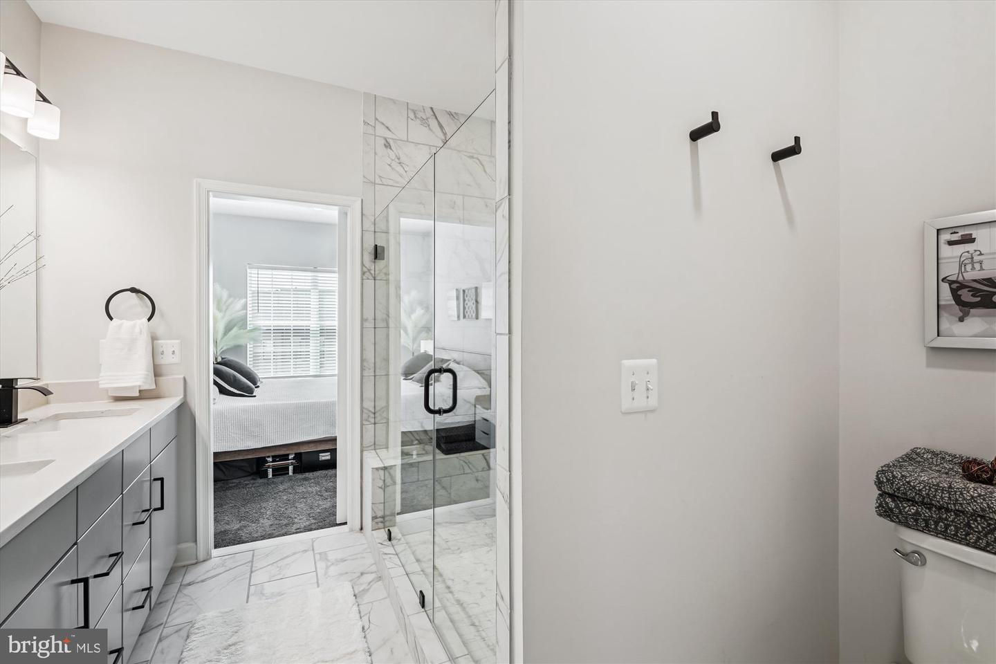 12553 TODD LN, FAIRFAX, Virginia 22033, 3 Bedrooms Bedrooms, ,3 BathroomsBathrooms,Residential,For sale,12553 TODD LN,VAFX2262094 MLS # VAFX2262094