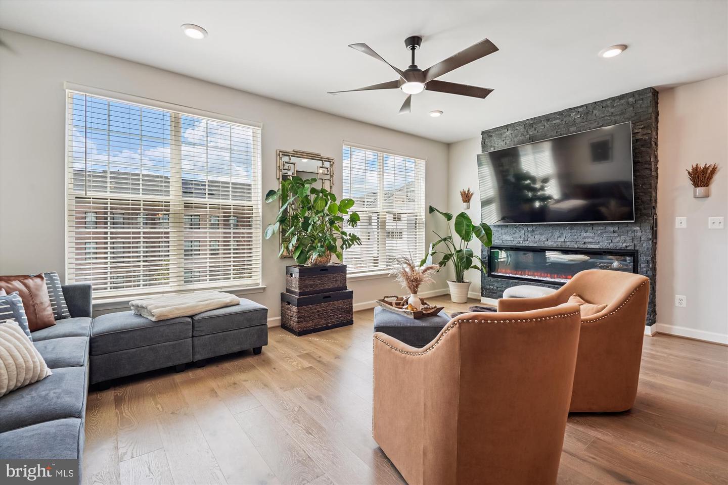 12553 TODD LN, FAIRFAX, Virginia 22033, 3 Bedrooms Bedrooms, ,3 BathroomsBathrooms,Residential,For sale,12553 TODD LN,VAFX2262094 MLS # VAFX2262094