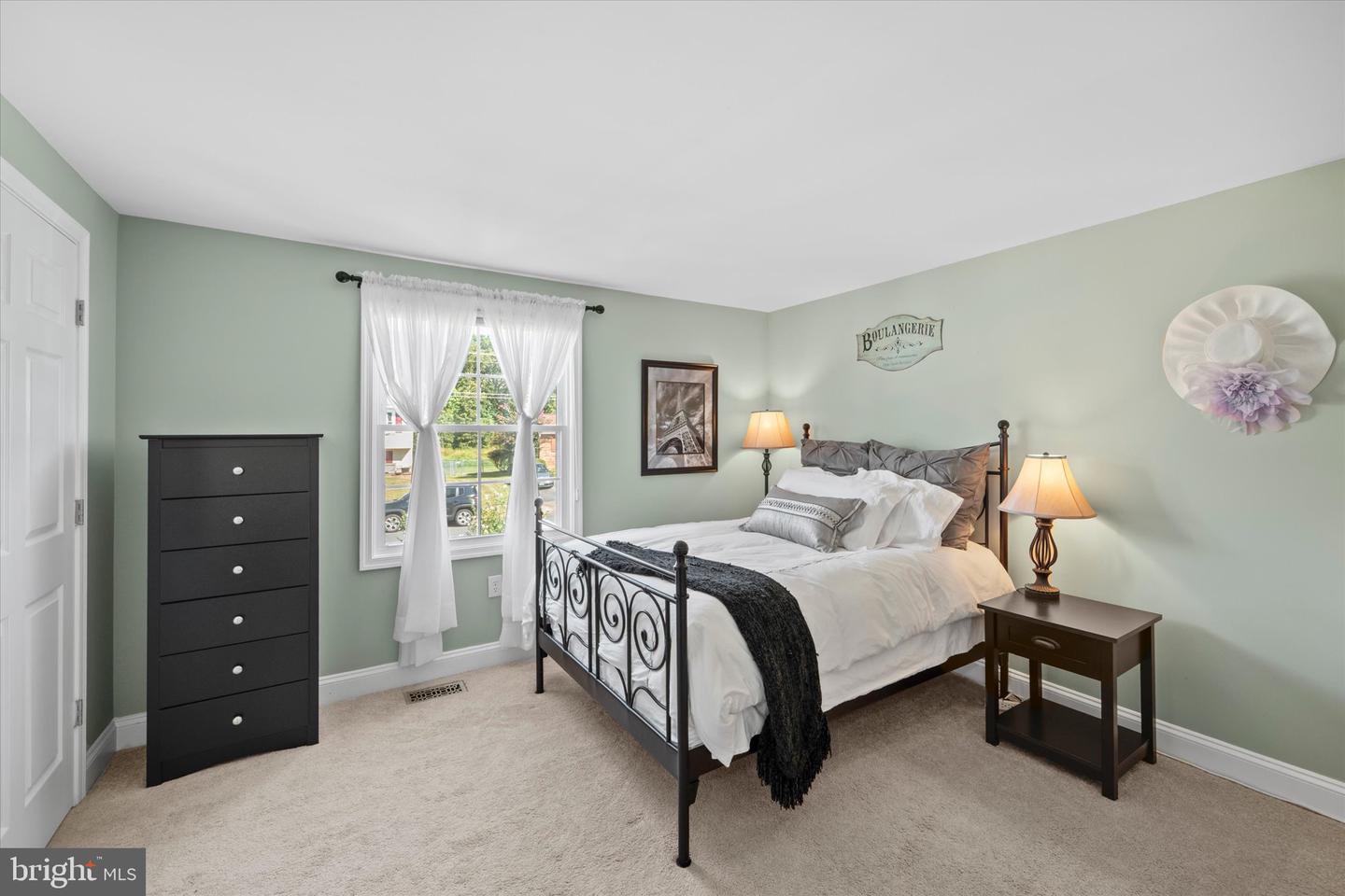 4811 WELFORD ST., ALEXANDRIA, Virginia 22309, 4 Bedrooms Bedrooms, ,3 BathroomsBathrooms,Residential,For sale,4811 WELFORD ST.,VAFX2262124 MLS # VAFX2262124