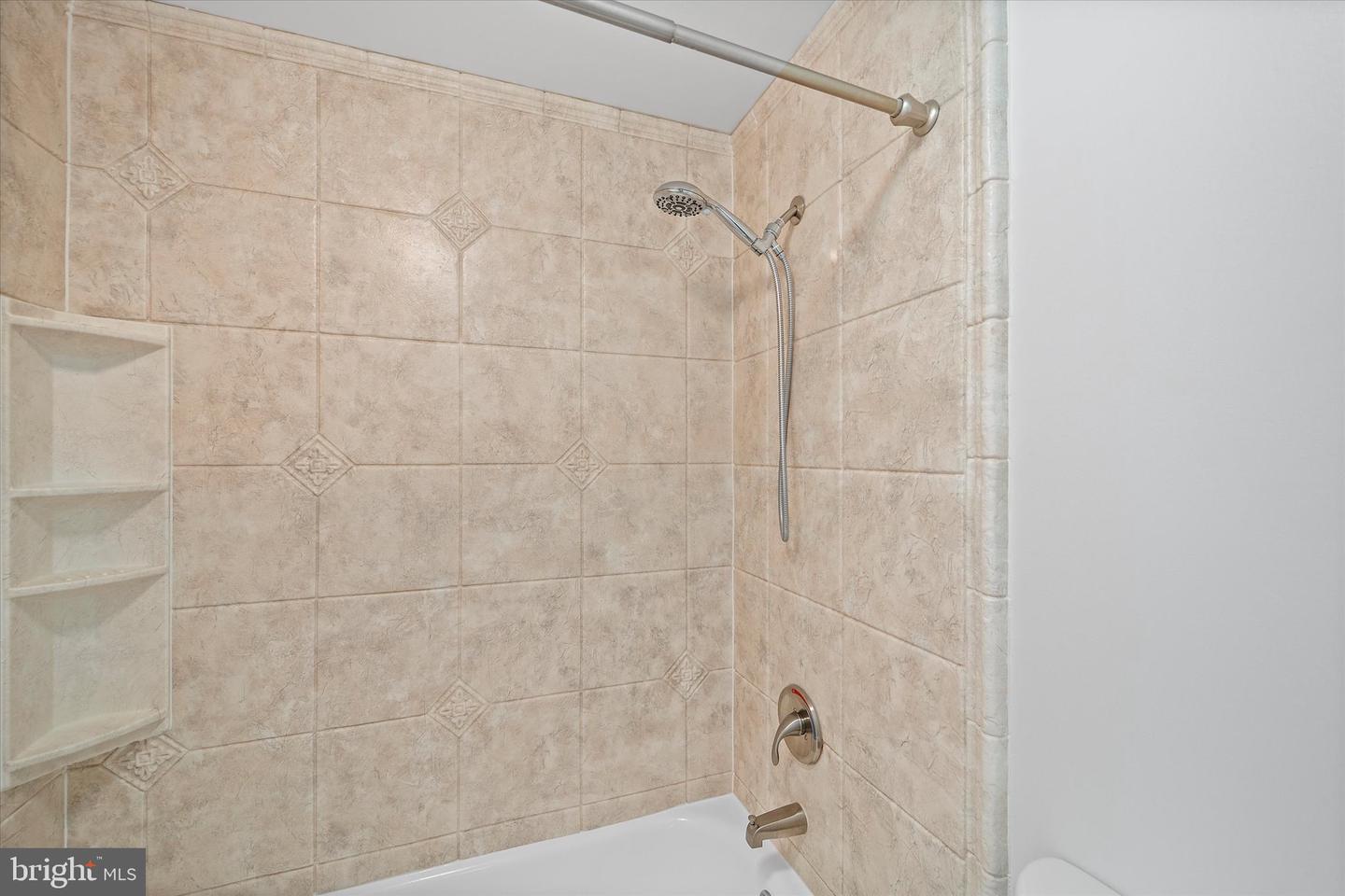 4811 WELFORD ST., ALEXANDRIA, Virginia 22309, 4 Bedrooms Bedrooms, ,3 BathroomsBathrooms,Residential,For sale,4811 WELFORD ST.,VAFX2262124 MLS # VAFX2262124