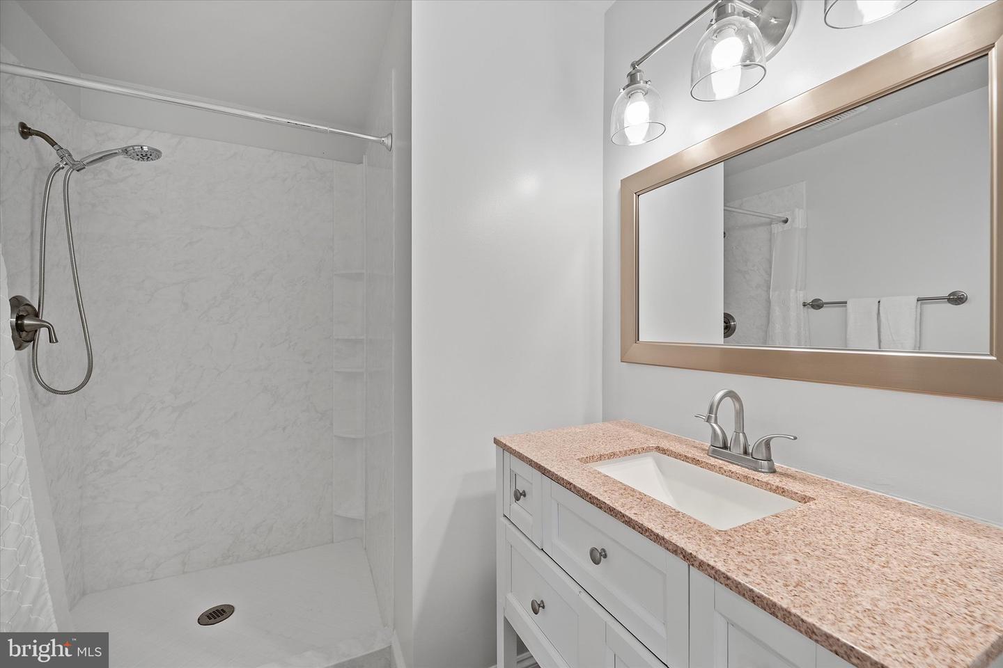 4811 WELFORD ST., ALEXANDRIA, Virginia 22309, 4 Bedrooms Bedrooms, ,3 BathroomsBathrooms,Residential,For sale,4811 WELFORD ST.,VAFX2262124 MLS # VAFX2262124