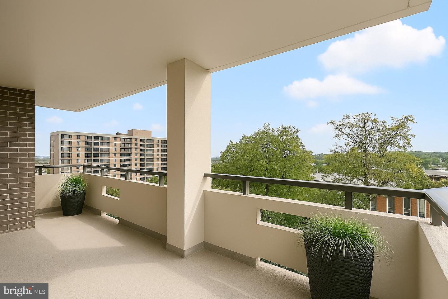 1808 OLD MEADOW RD #1106, MCLEAN, Virginia 22102, 2 Bedrooms Bedrooms, ,2 BathroomsBathrooms,Residential,For sale,1808 OLD MEADOW RD #1106,VAFX2262160 MLS # VAFX2262160