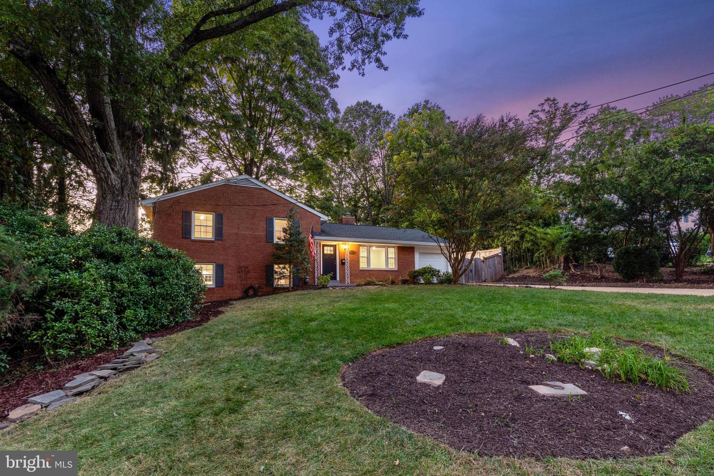 6705 KENMONT PL, SPRINGFIELD, Virginia 22152, 4 Bedrooms Bedrooms, ,3 BathroomsBathrooms,Residential,For sale,6705 KENMONT PL,VAFX2262328 MLS # VAFX2262328