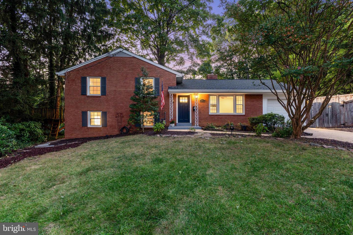 6705 KENMONT PL, SPRINGFIELD, Virginia 22152, 4 Bedrooms Bedrooms, ,3 BathroomsBathrooms,Residential,For sale,6705 KENMONT PL,VAFX2262328 MLS # VAFX2262328