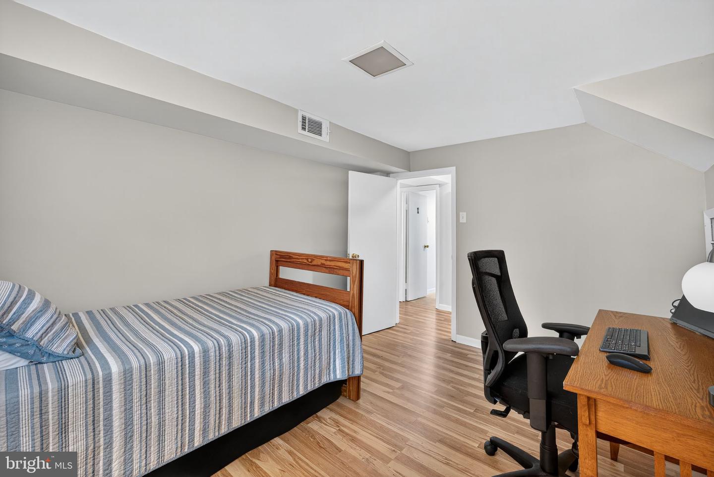 6705 KENMONT PL, SPRINGFIELD, Virginia 22152, 4 Bedrooms Bedrooms, ,3 BathroomsBathrooms,Residential,For sale,6705 KENMONT PL,VAFX2262328 MLS # VAFX2262328