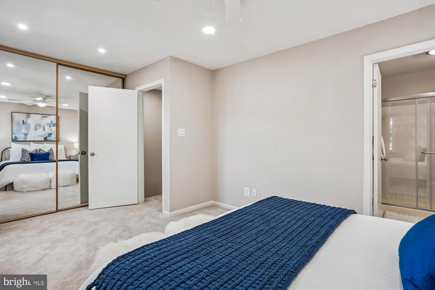 13713 AUTUMN VALE CT #30B, CHANTILLY, Virginia 20151, 3 Bedrooms Bedrooms, ,2 BathroomsBathrooms,Residential,For sale,13713 AUTUMN VALE CT #30B,VAFX2262838 MLS # VAFX2262838