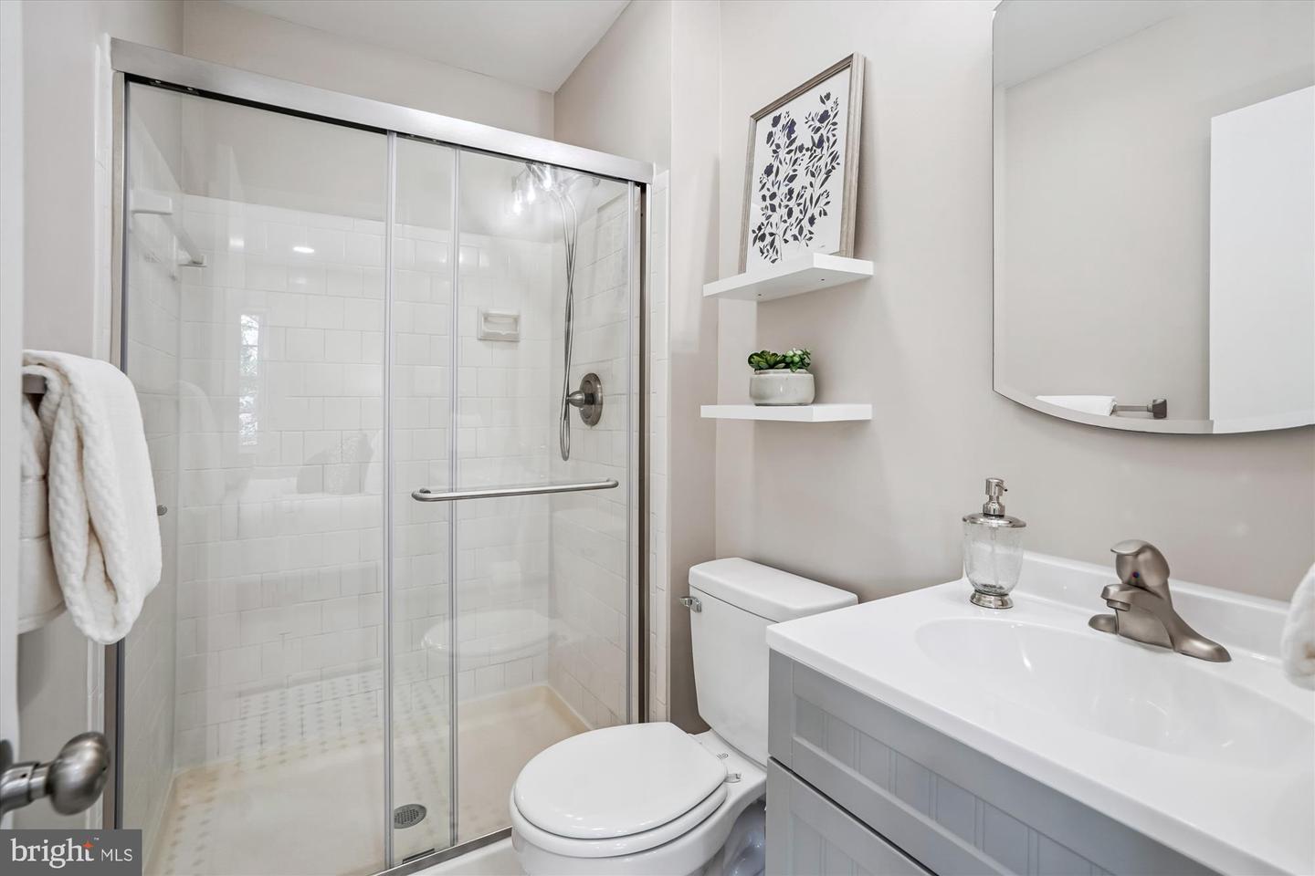 13713 AUTUMN VALE CT #30B, CHANTILLY, Virginia 20151, 3 Bedrooms Bedrooms, ,2 BathroomsBathrooms,Residential,For sale,13713 AUTUMN VALE CT #30B,VAFX2262838 MLS # VAFX2262838