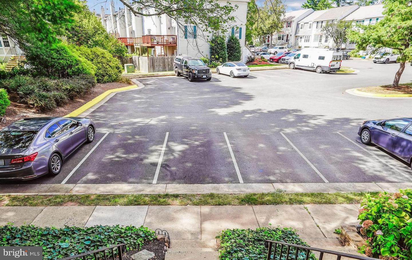 13713 AUTUMN VALE CT #30B, CHANTILLY, Virginia 20151, 3 Bedrooms Bedrooms, ,2 BathroomsBathrooms,Residential,For sale,13713 AUTUMN VALE CT #30B,VAFX2262838 MLS # VAFX2262838