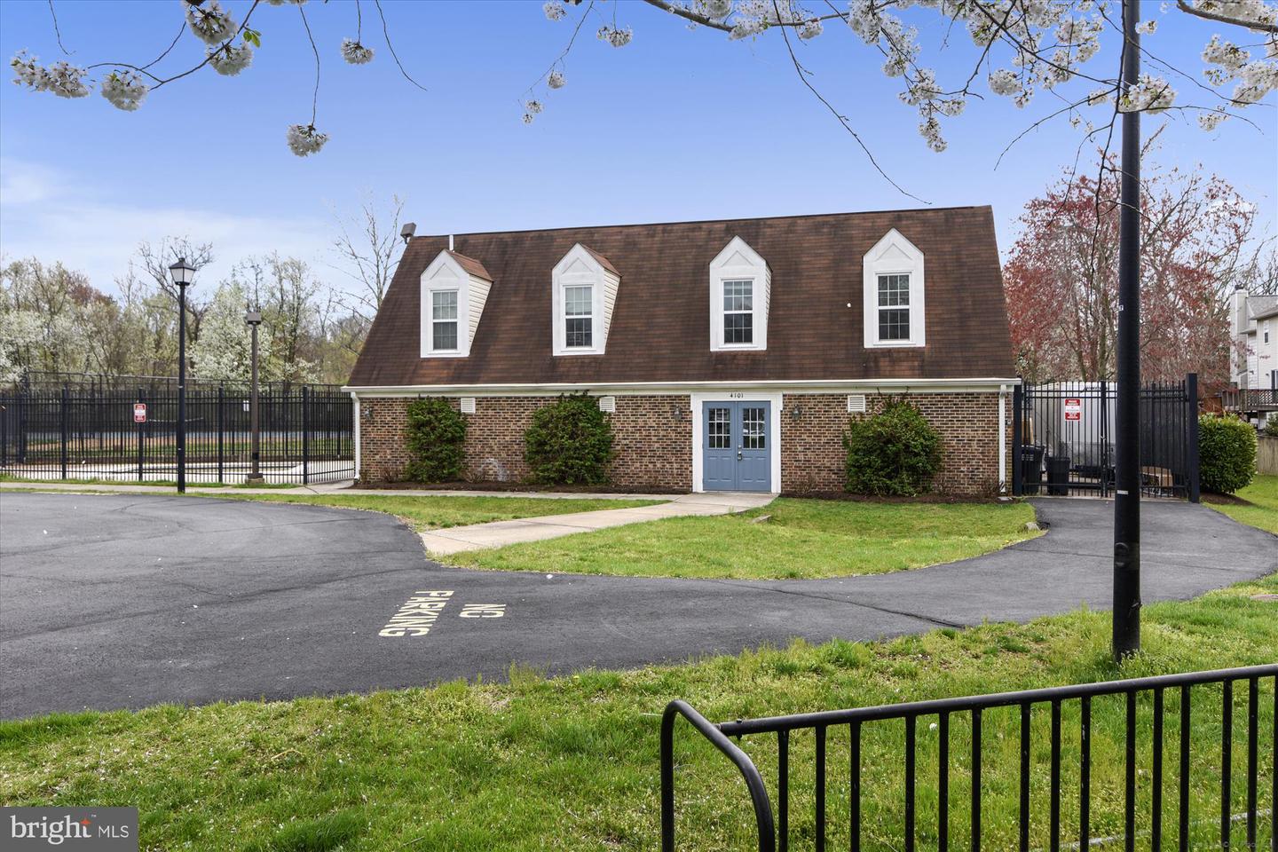 13713 AUTUMN VALE CT #30B, CHANTILLY, Virginia 20151, 3 Bedrooms Bedrooms, ,2 BathroomsBathrooms,Residential,For sale,13713 AUTUMN VALE CT #30B,VAFX2262838 MLS # VAFX2262838
