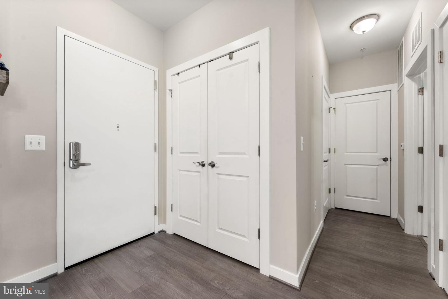 9450 SILVER KING CT #308, FAIRFAX, Virginia 22031, 1 Bedroom Bedrooms, 2 Rooms Rooms,1 BathroomBathrooms,Residential,For sale,9450 SILVER KING CT #308,VAFC2006858 MLS # VAFC2006858