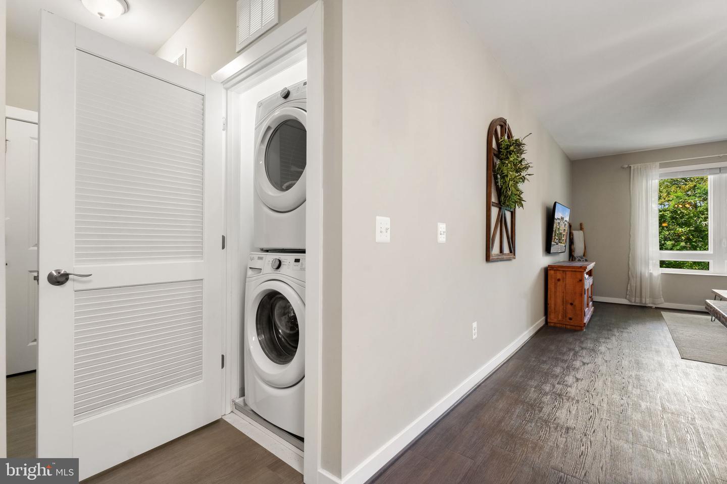 9450 SILVER KING CT #308, FAIRFAX, Virginia 22031, 1 Bedroom Bedrooms, 2 Rooms Rooms,1 BathroomBathrooms,Residential,For sale,9450 SILVER KING CT #308,VAFC2006858 MLS # VAFC2006858