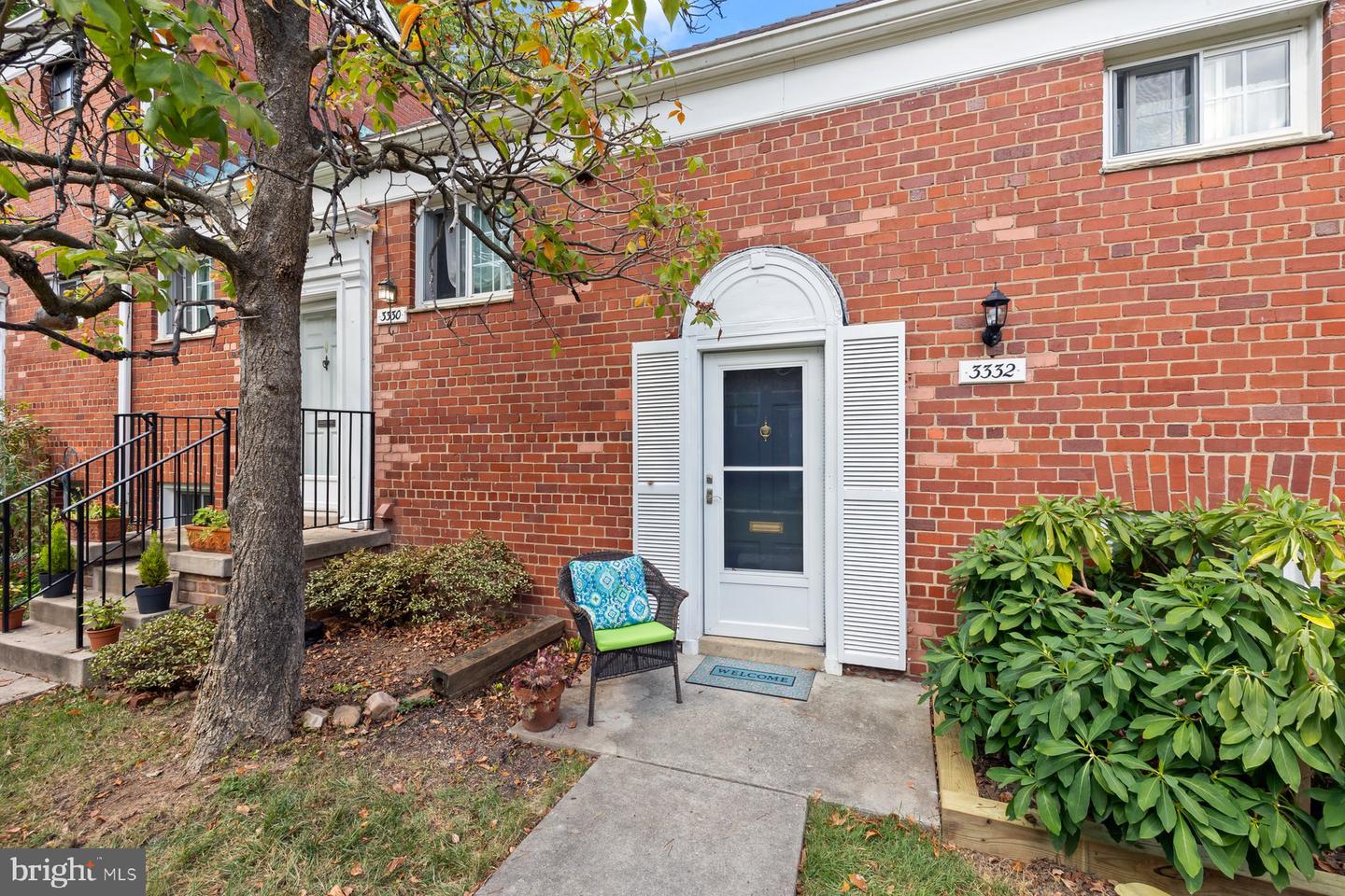 3332 MARTHA CUSTIS DR, ALEXANDRIA, Virginia 22302, 1 Bedroom Bedrooms, 5 Rooms Rooms,1 BathroomBathrooms,Residential,For sale,3332 MARTHA CUSTIS DR,VAAX2048996 MLS # VAAX2048996
