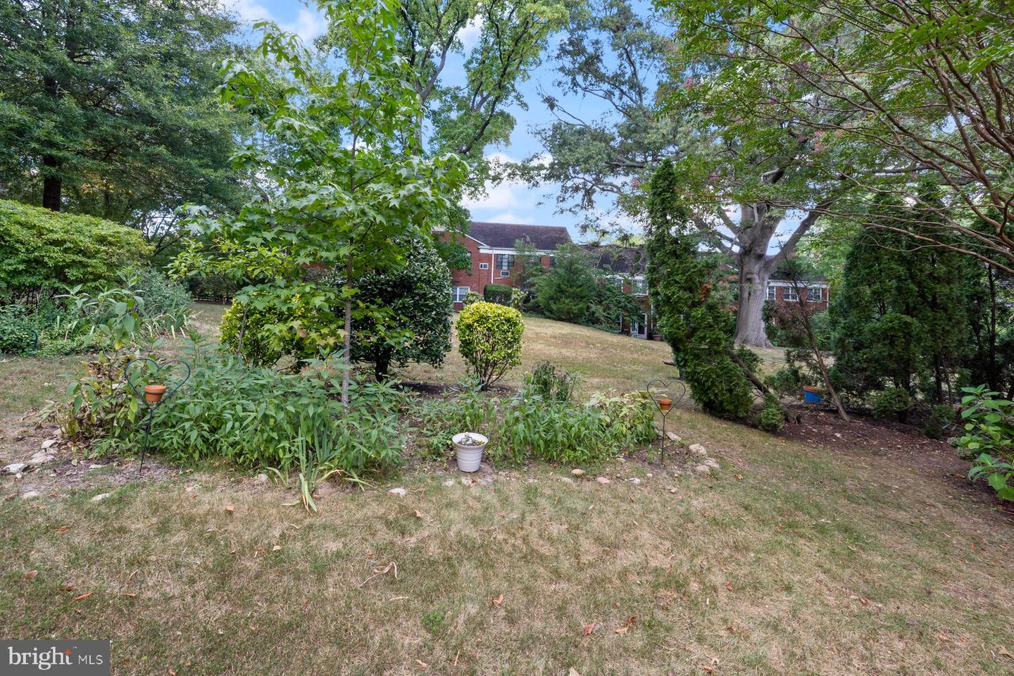 3332 MARTHA CUSTIS DR, ALEXANDRIA, Virginia 22302, 1 Bedroom Bedrooms, 5 Rooms Rooms,1 BathroomBathrooms,Residential,For sale,3332 MARTHA CUSTIS DR,VAAX2048996 MLS # VAAX2048996