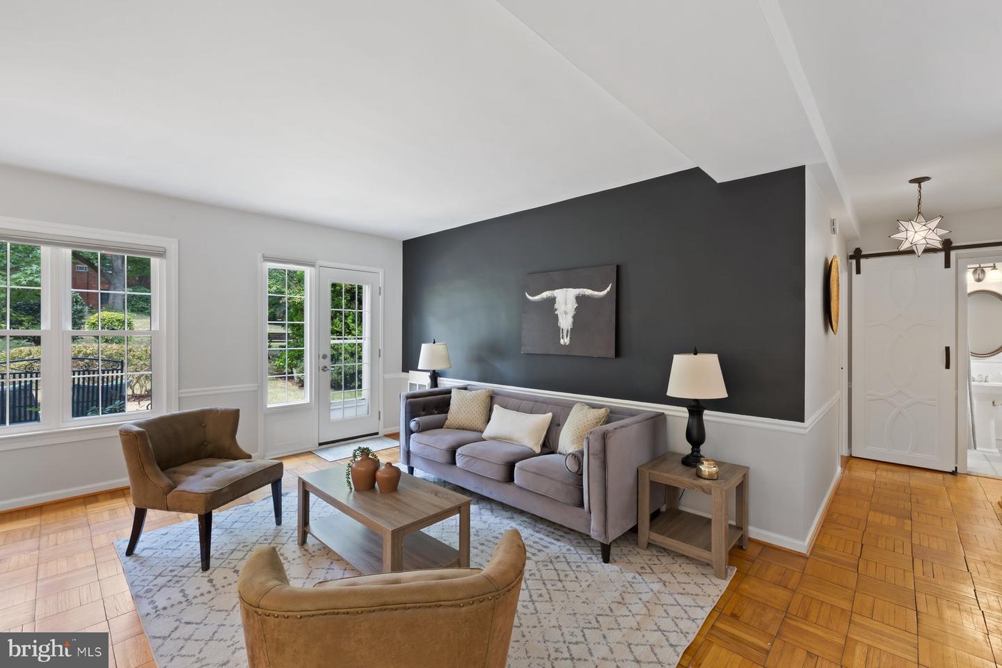 3332 MARTHA CUSTIS DR, ALEXANDRIA, Virginia 22302, 1 Bedroom Bedrooms, 5 Rooms Rooms,1 BathroomBathrooms,Residential,For sale,3332 MARTHA CUSTIS DR,VAAX2048996 MLS # VAAX2048996