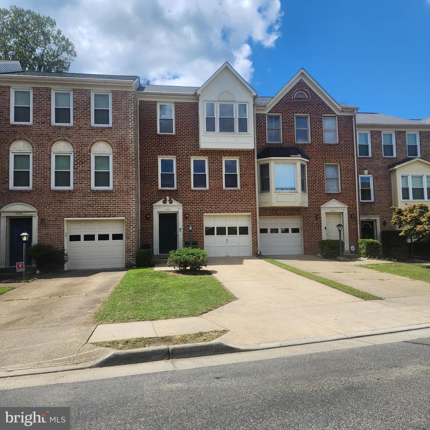 16880 WINSTON LN, WOODBRIDGE, Virginia 22191, 3 Bedrooms Bedrooms, ,2 BathroomsBathrooms,Residential,For sale,16880 WINSTON LN,VAPW2102870 MLS # VAPW2102870