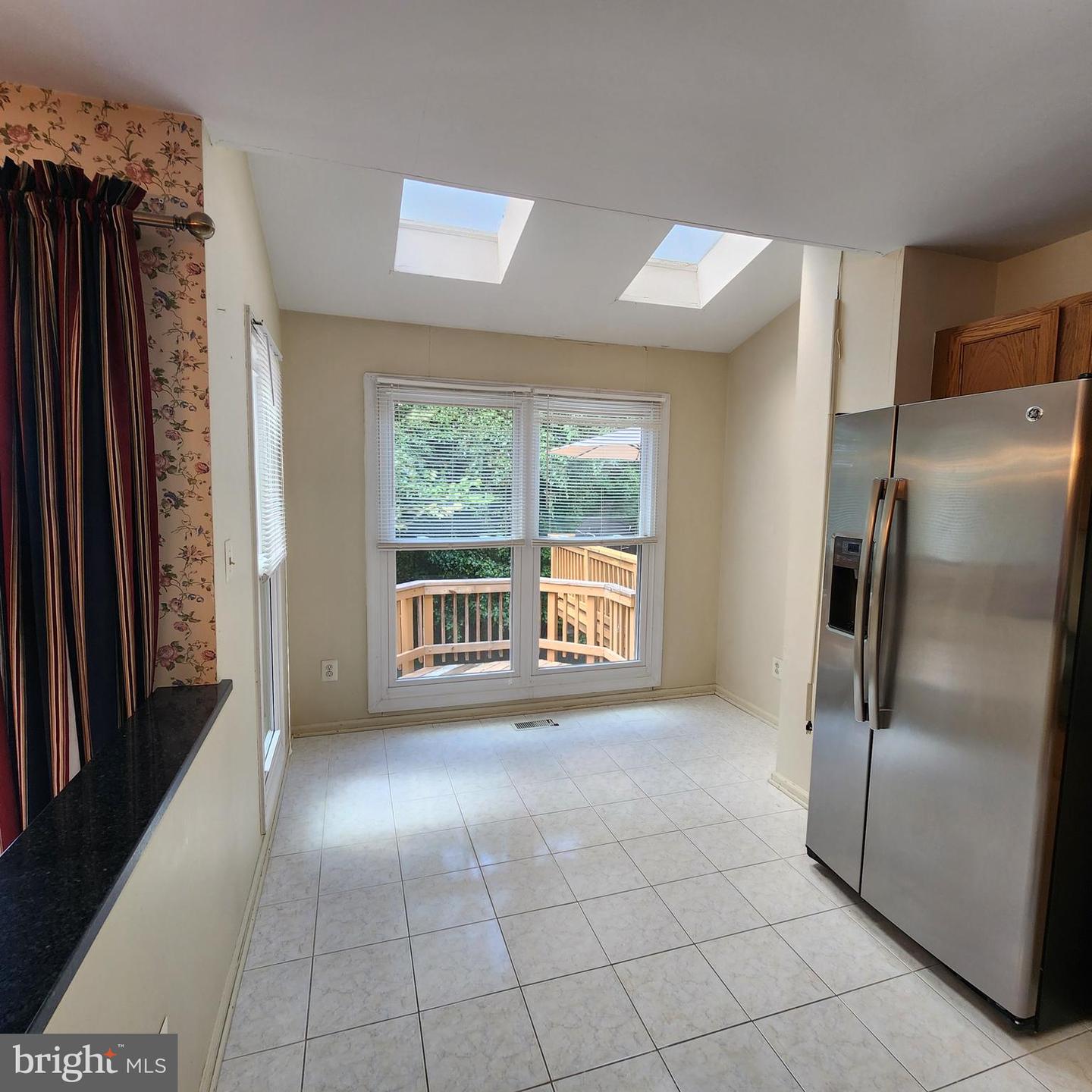 16880 WINSTON LN, WOODBRIDGE, Virginia 22191, 3 Bedrooms Bedrooms, ,2 BathroomsBathrooms,Residential,For sale,16880 WINSTON LN,VAPW2102870 MLS # VAPW2102870