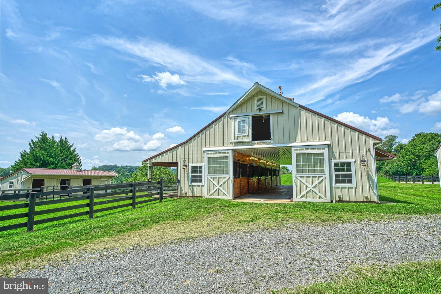 40954 CANTER LN, PAEONIAN SPRINGS, Virginia 20129, 4 Bedrooms Bedrooms, ,6 BathroomsBathrooms,Residential,For sale,40954 CANTER LN,VALO2105746 MLS # VALO2105746