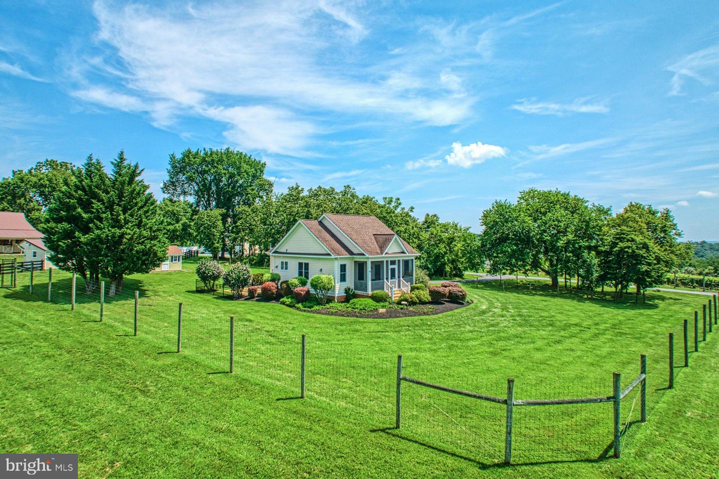 40954 CANTER LN, PAEONIAN SPRINGS, Virginia 20129, 4 Bedrooms Bedrooms, ,6 BathroomsBathrooms,Residential,For sale,40954 CANTER LN,VALO2105746 MLS # VALO2105746