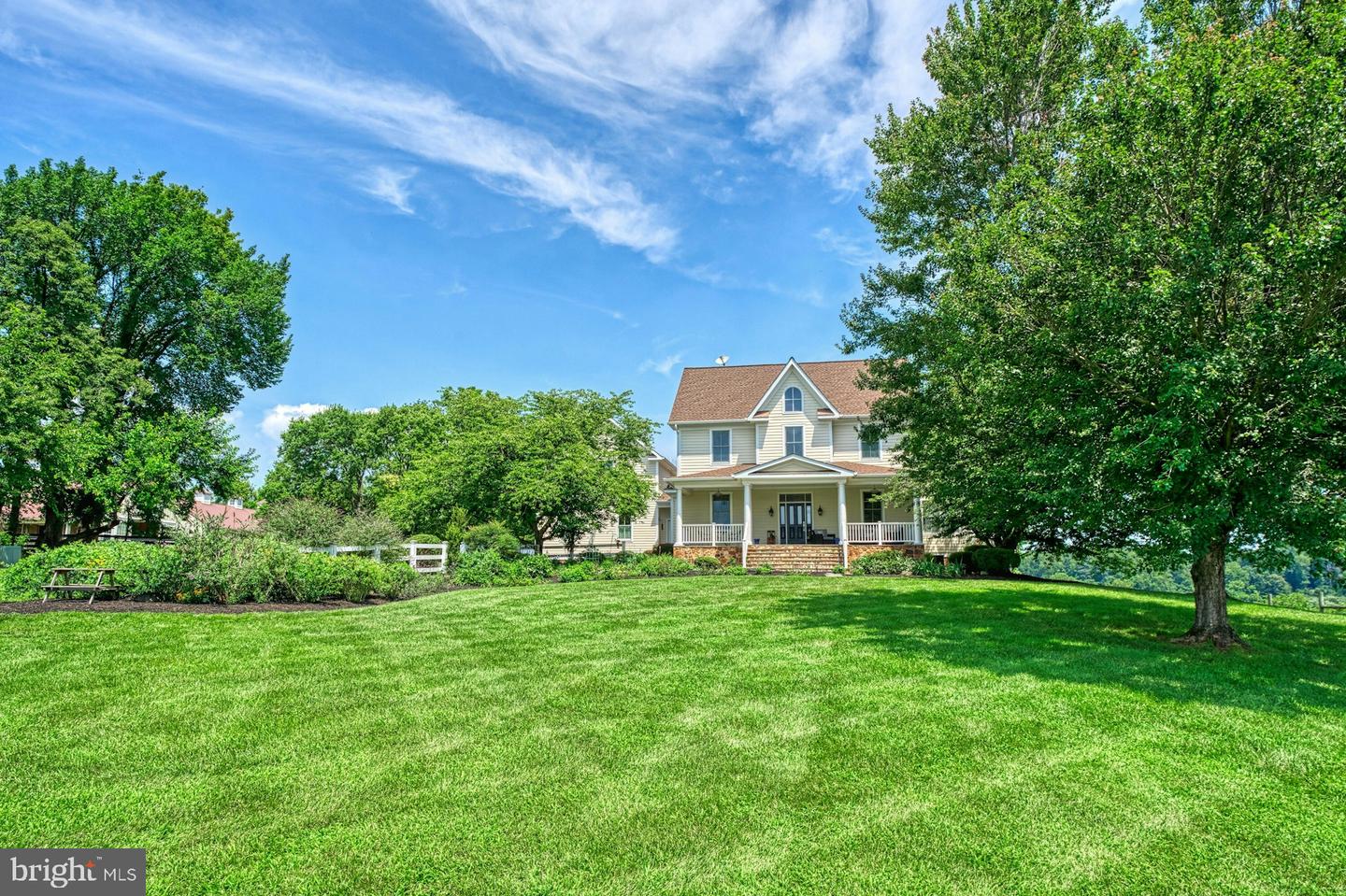 40954 CANTER LN, PAEONIAN SPRINGS, Virginia 20129, 4 Bedrooms Bedrooms, ,6 BathroomsBathrooms,Residential,For sale,40954 CANTER LN,VALO2105746 MLS # VALO2105746
