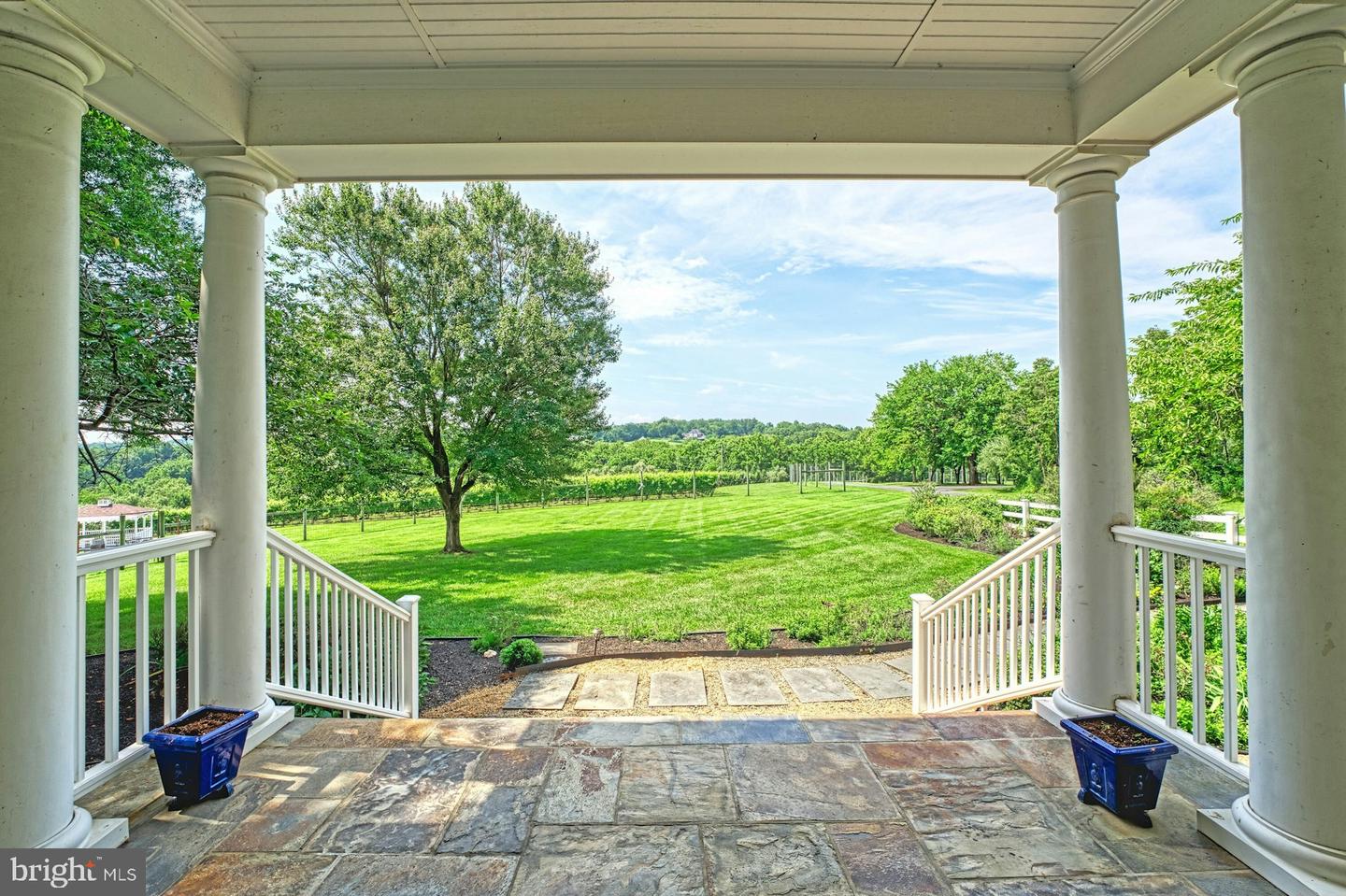 40954 CANTER LN, PAEONIAN SPRINGS, Virginia 20129, 4 Bedrooms Bedrooms, ,6 BathroomsBathrooms,Residential,For sale,40954 CANTER LN,VALO2105746 MLS # VALO2105746