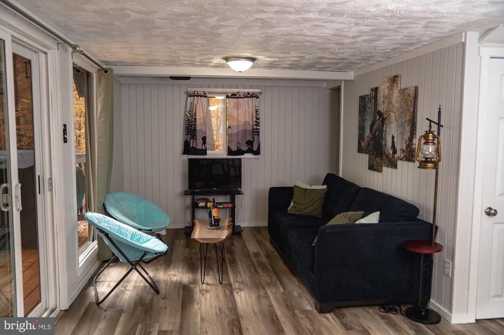 415 PINE HILL DR, STANARDSVILLE, Virginia 22973, 2 Bedrooms Bedrooms, ,1 BathroomBathrooms,Residential,415 PINE HILL DR,VAGR2000762 MLS # VAGR2000762