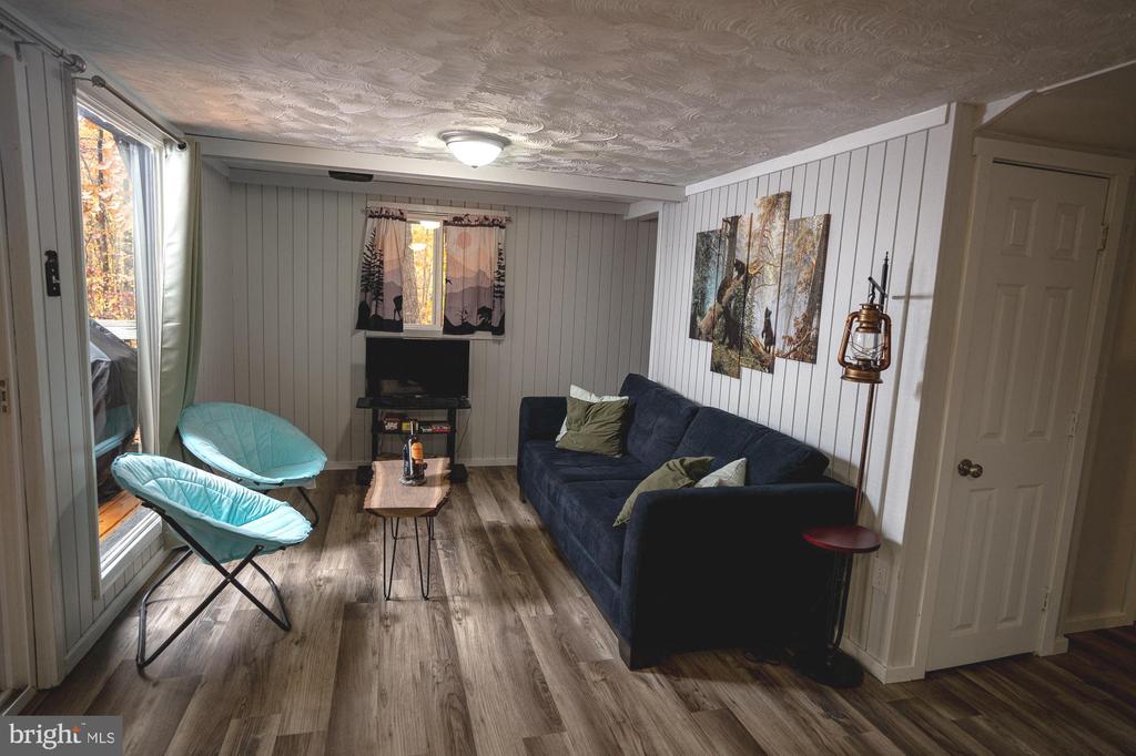 415 PINE HILL DR, STANARDSVILLE, Virginia 22973, 2 Bedrooms Bedrooms, ,1 BathroomBathrooms,Residential,415 PINE HILL DR,VAGR2000762 MLS # VAGR2000762