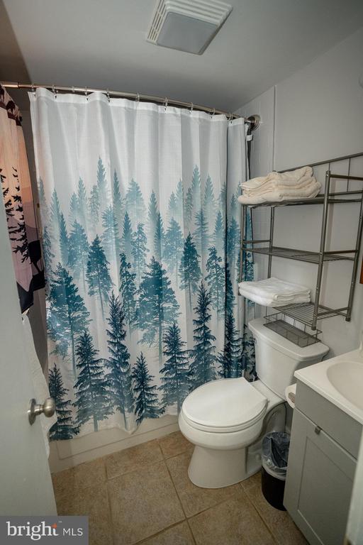 415 PINE HILL DR, STANARDSVILLE, Virginia 22973, 2 Bedrooms Bedrooms, ,1 BathroomBathrooms,Residential,415 PINE HILL DR,VAGR2000762 MLS # VAGR2000762