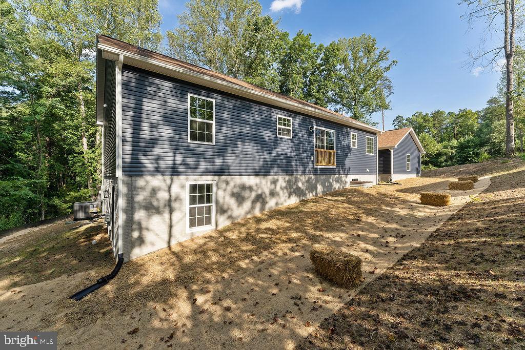 95 WOODLAND SHORES DR, LOUISA, Virginia 23093, 5 Bedrooms Bedrooms, ,3 BathroomsBathrooms,Residential,For sale,95 WOODLAND SHORES DR,VALA2008516 MLS # VALA2008516