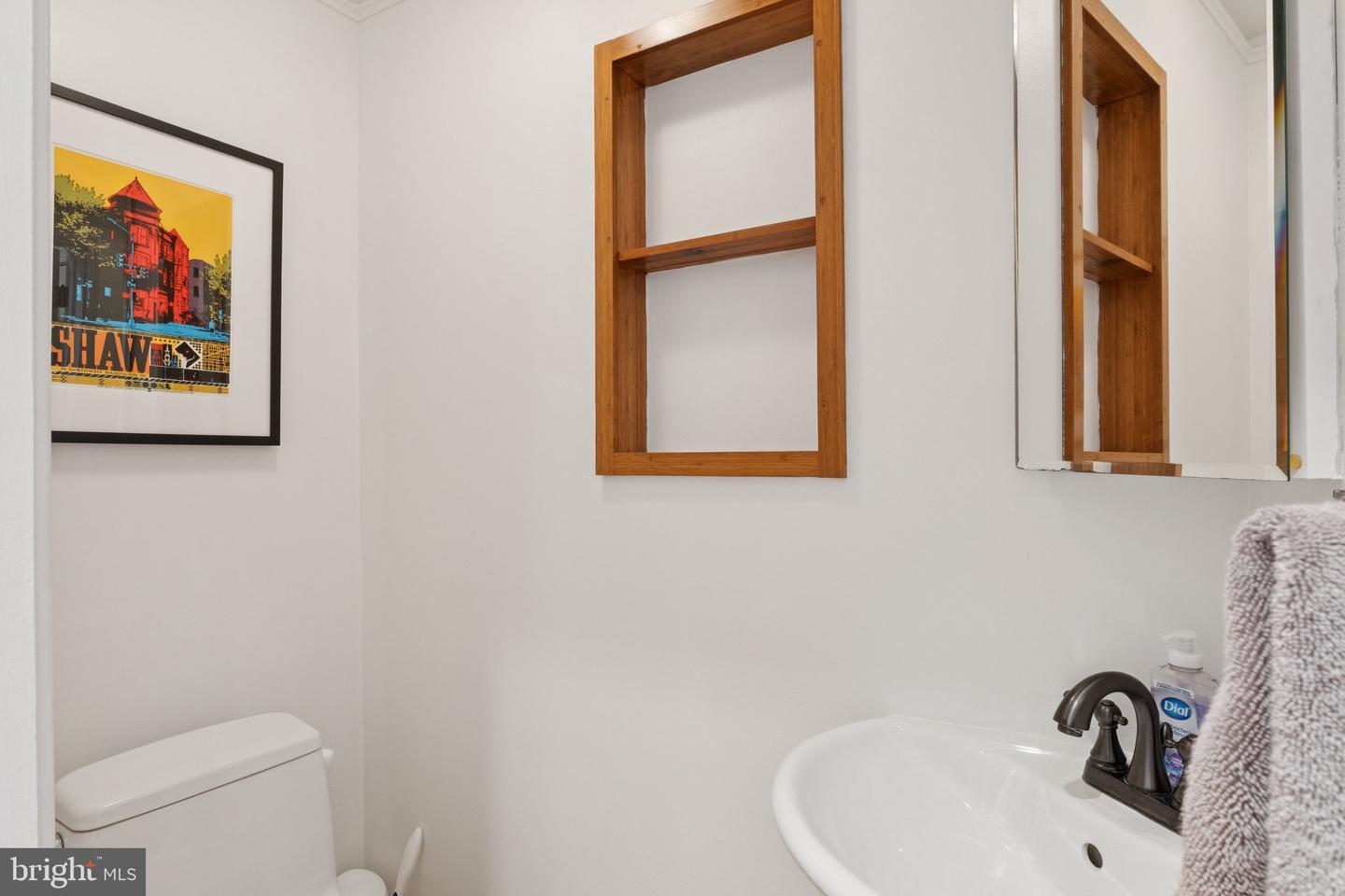 1617 8TH ST NW, WASHINGTON, District Of Columbia 20001, 3 Bedrooms Bedrooms, ,1 BathroomBathrooms,Residential,For sale,1617 8TH ST NW,DCDC2217874 MLS # DCDC2217874