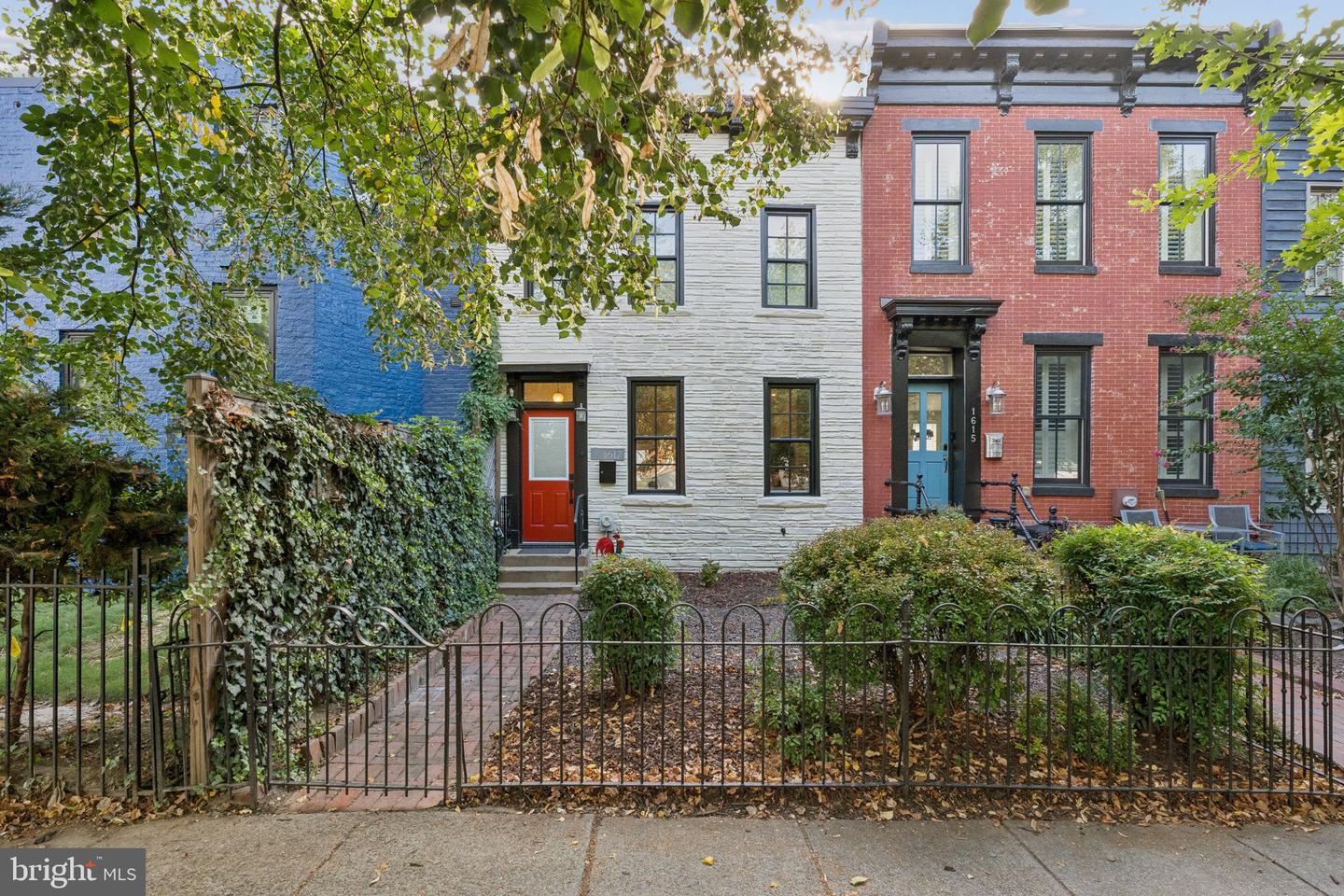 1617 8TH ST NW, WASHINGTON, District Of Columbia 20001, 3 Bedrooms Bedrooms, ,1 BathroomBathrooms,Residential,For sale,1617 8TH ST NW,DCDC2217874 MLS # DCDC2217874