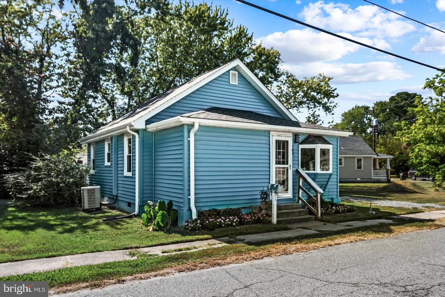 109 BANCROFT AVE, COLONIAL BEACH, Virginia 22443, 2 Bedrooms Bedrooms, ,1 BathroomBathrooms,Residential,For sale,109 BANCROFT AVE,VAWE2009674 MLS # VAWE2009674