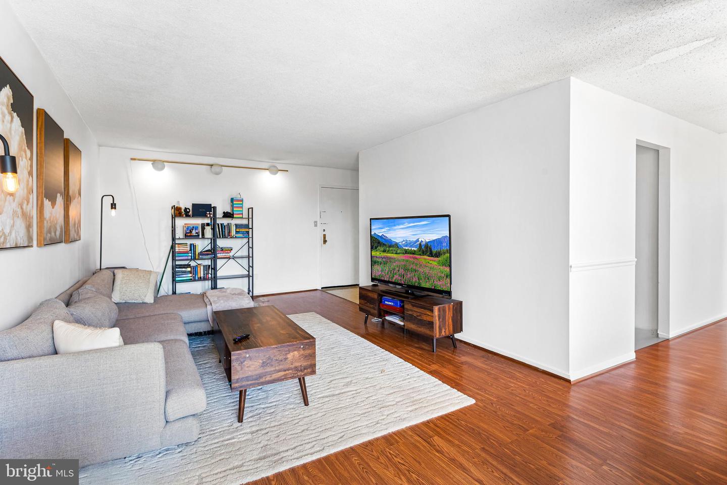 2311 PIMMIT DR #603, FALLS CHURCH, Virginia 22043, 1 Bedroom Bedrooms, ,1 BathroomBathrooms,Residential,For sale,2311 PIMMIT DR #603,VAFX2264696 MLS # VAFX2264696